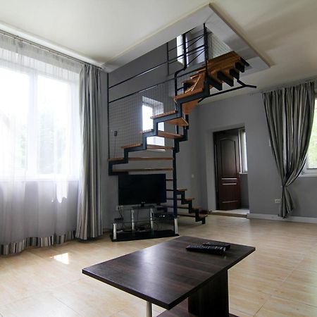 Wow House Lviv Lägenhet Exteriör bild