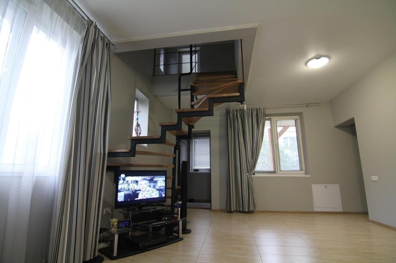 Wow House Lviv Lägenhet Exteriör bild
